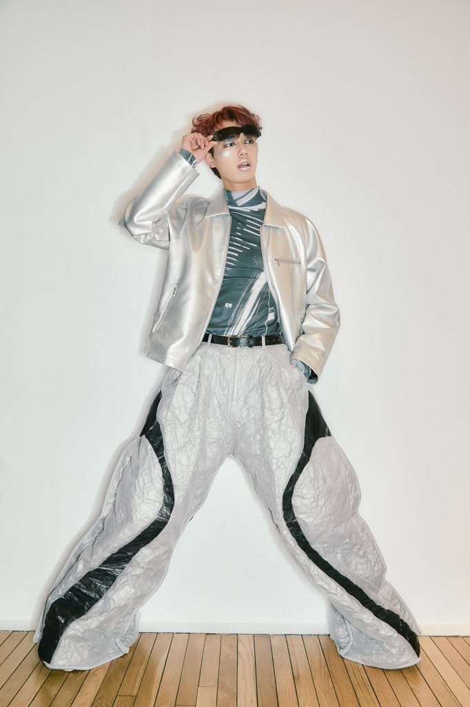 トップス／fair enough ジャケット／DIESEL(DIESEL JAPAN) パンツ、シューズ／BALMUNG(ESTEEM PRESS)